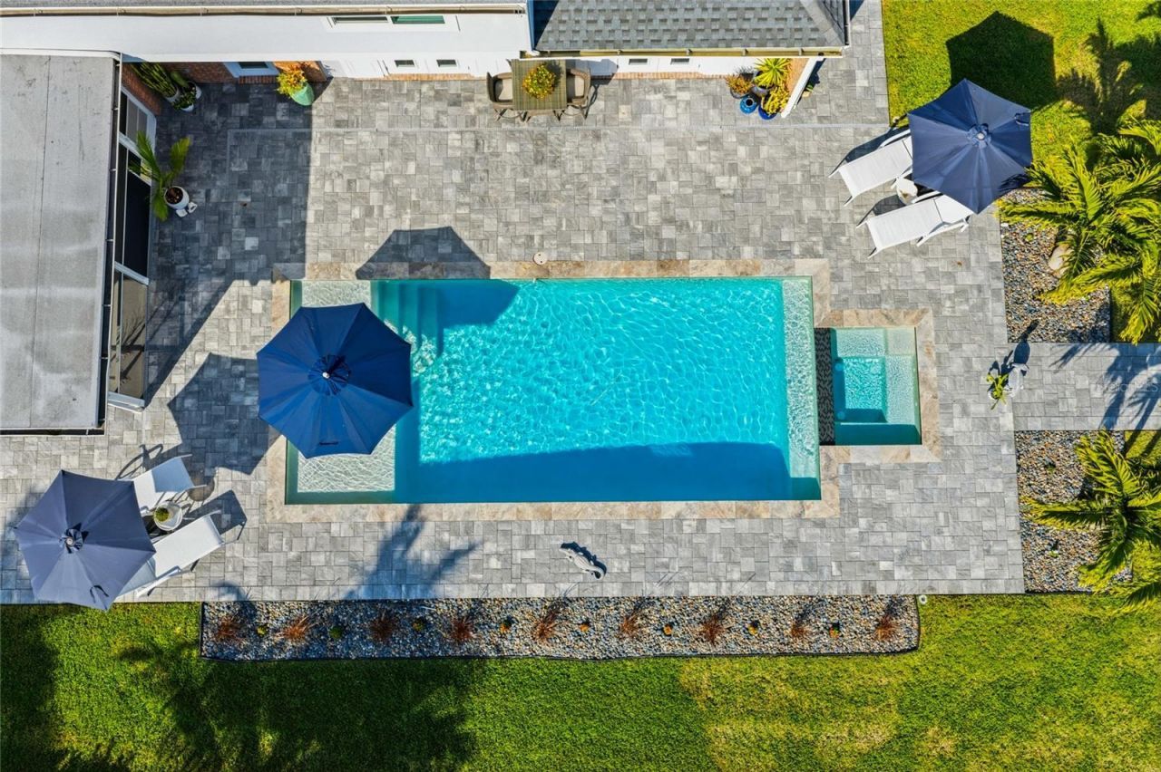 1307 Riverview Circle, Bradenton, FL 34209 Photo