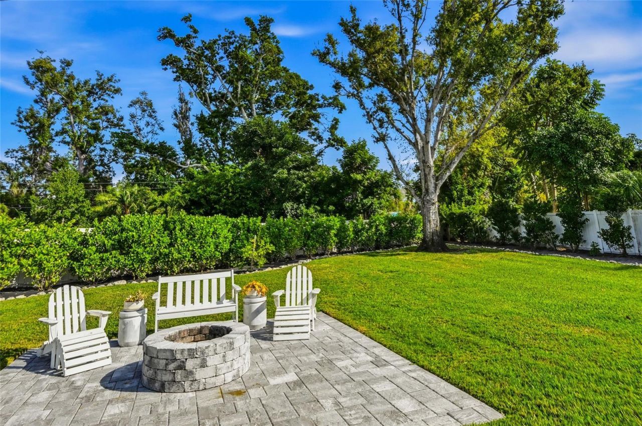 1307 Riverview Circle, Bradenton, FL 34209 Photo