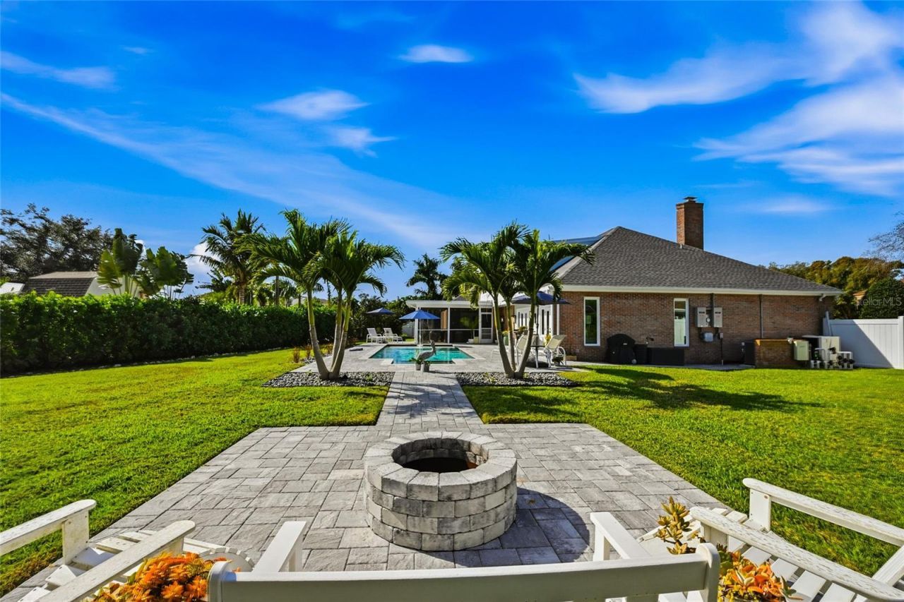 1307 Riverview Circle, Bradenton, FL 34209 Photo