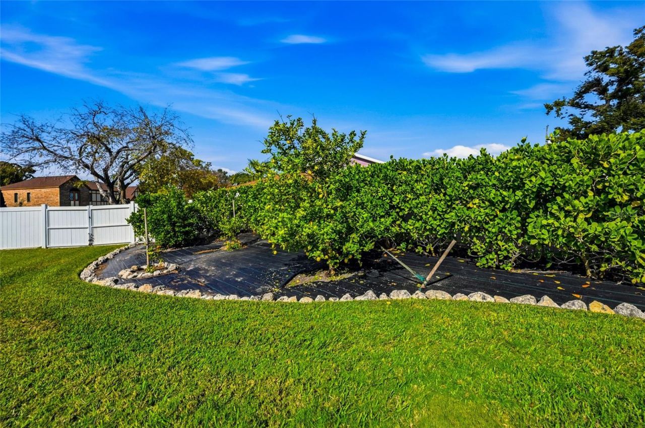 1307 Riverview Circle, Bradenton, FL 34209 Photo