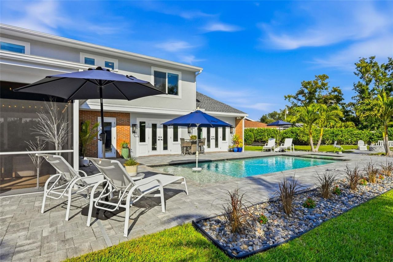 1307 Riverview Circle, Bradenton, FL 34209 Photo