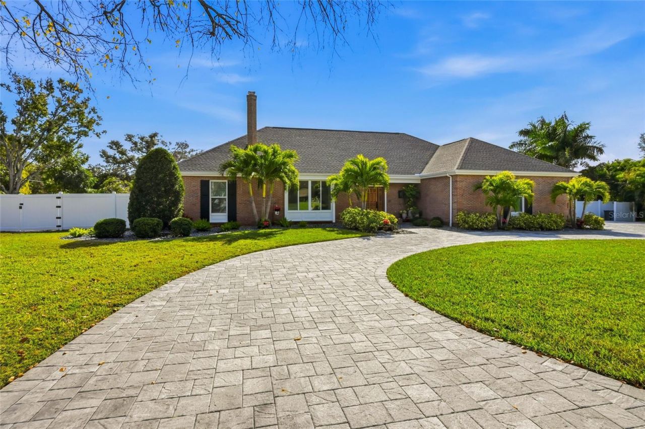 1307 Riverview Circle, Bradenton, FL 34209 Photo