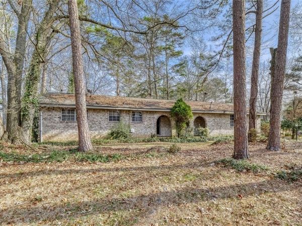 6655 Leisure Trail, Atlanta, GA 30349