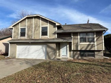 11260 Erskine Street, Omaha, NE 68164