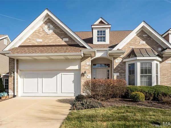 904 Chesterfield Villas Cir Circle, Chesterfield, MO 63017