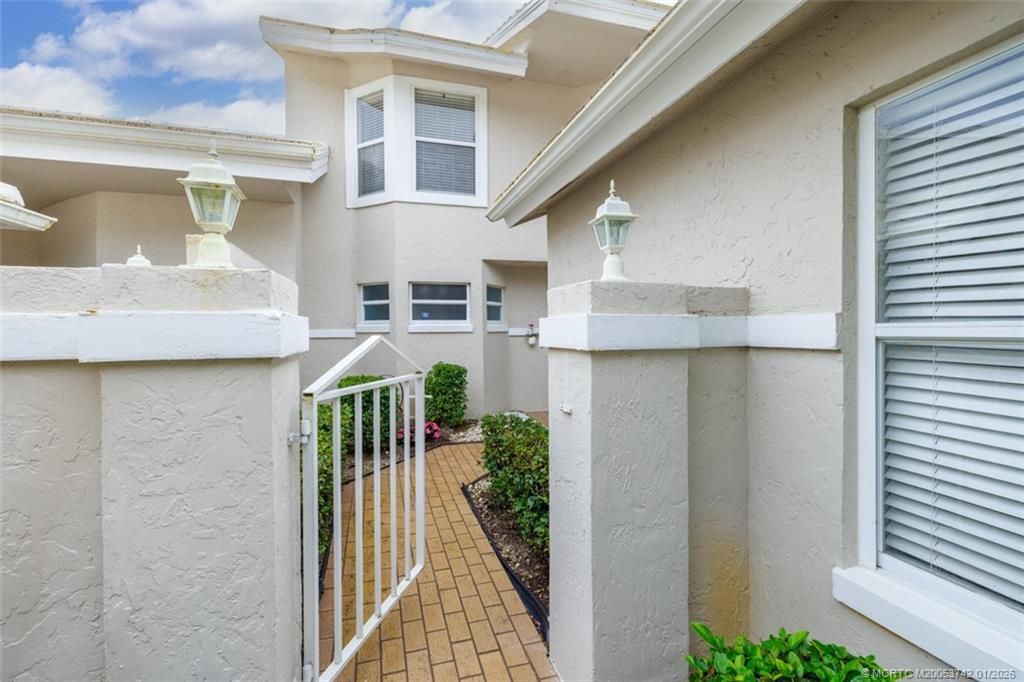 2382 SW Foxpoint Way, Palm City, FL 34990 Photo
