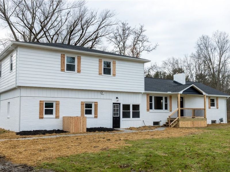 12966 Edison Street NE, Alliance, OH 44601 Photo 2