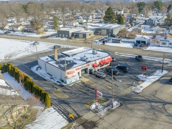 707 N Crater Avenue, Dover, OH 44622