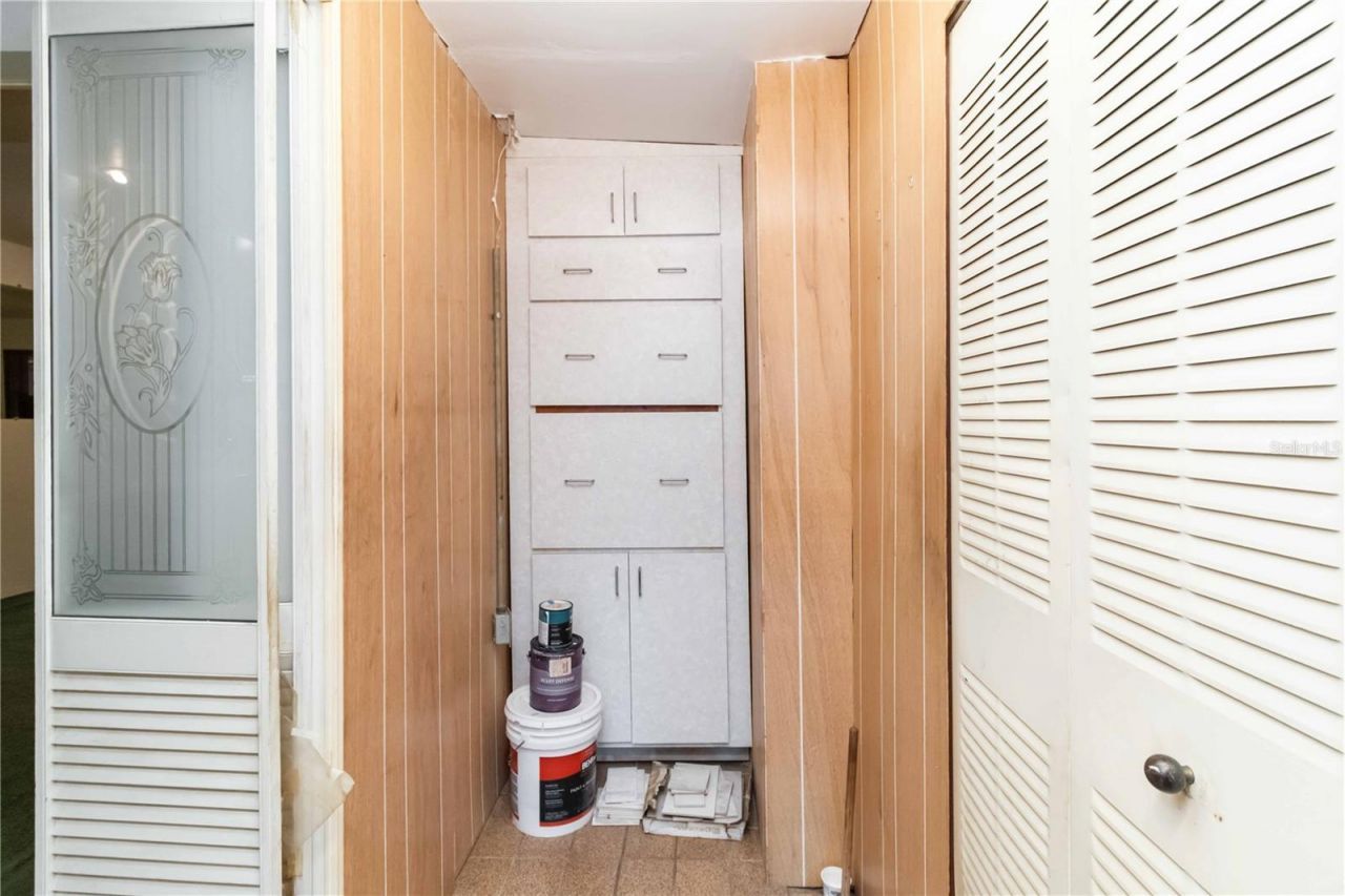 2529 W Crest Avenue, Tampa, FL 33614 Photo