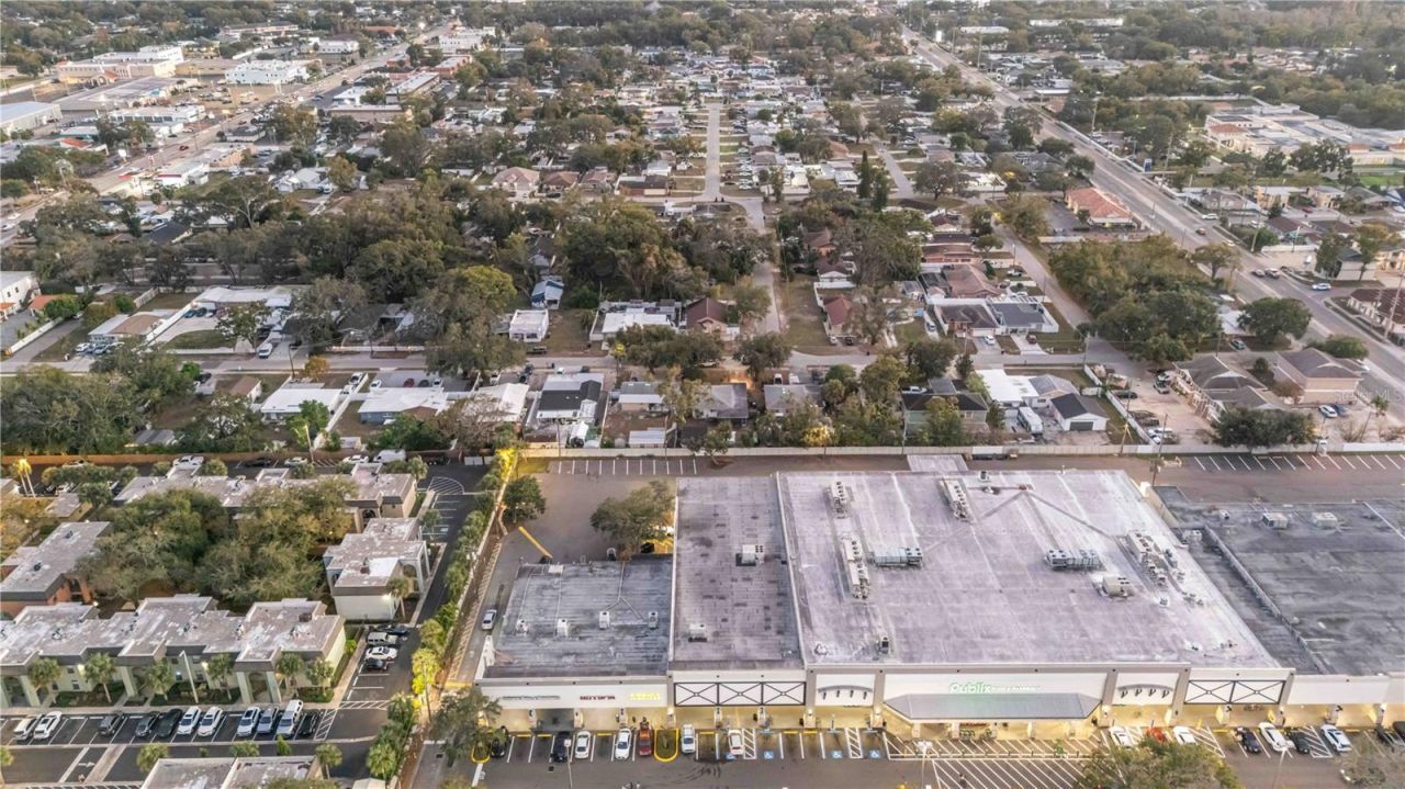 2529 W Crest Avenue, Tampa, FL 33614 Photo