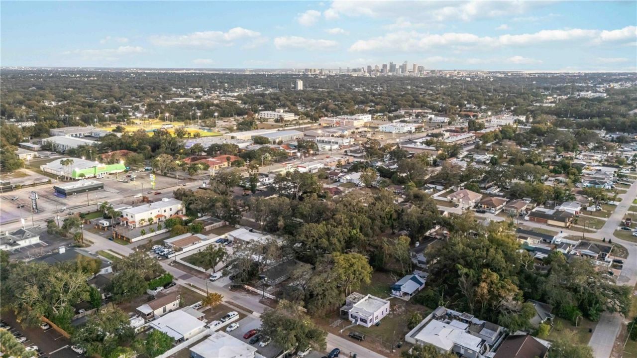 2529 W Crest Avenue, Tampa, FL 33614 Photo