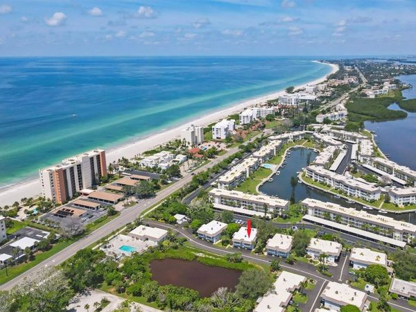 527 SUTTON PLACE, LONGBOAT KEY, FL 34228