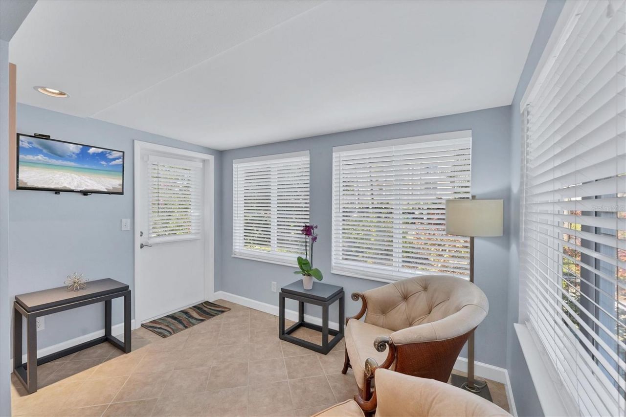 527 Sutton Place, Longboat Key, FL 34228 Photo