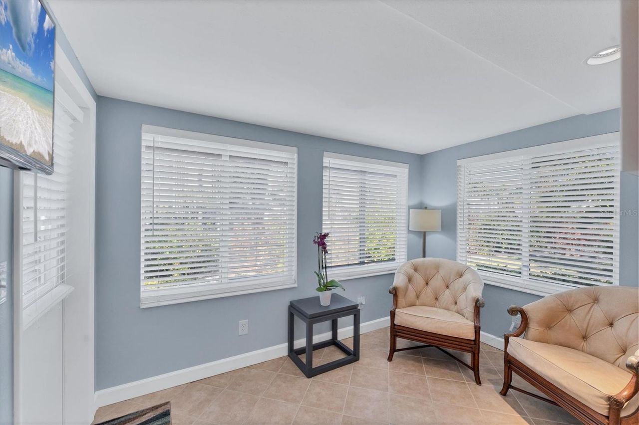 527 Sutton Place, Longboat Key, FL 34228 Photo