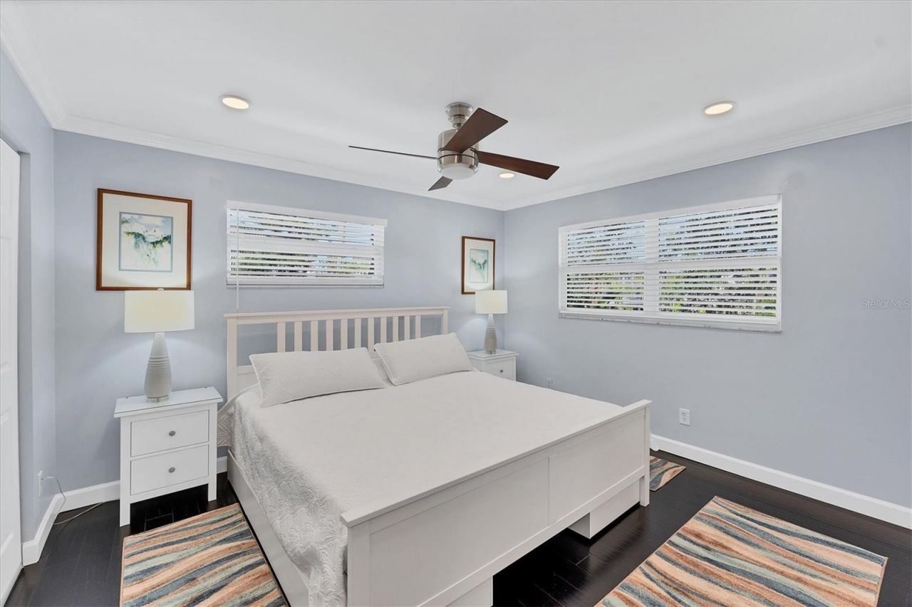 527 Sutton Place, Longboat Key, FL 34228 Photo