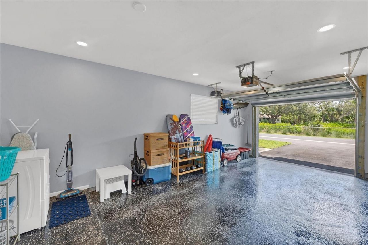 527 Sutton Place, Longboat Key, FL 34228 Photo