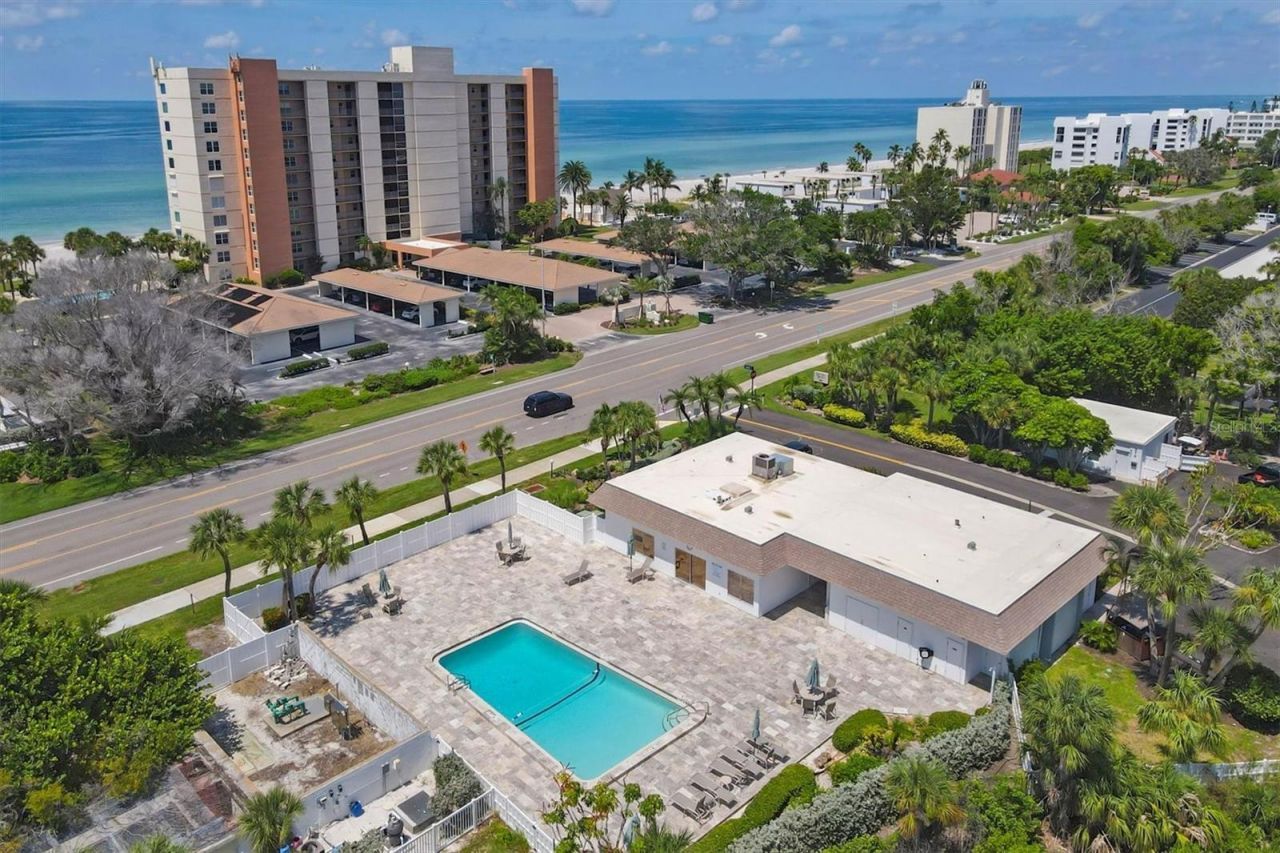 527 Sutton Place, Longboat Key, FL 34228 Photo