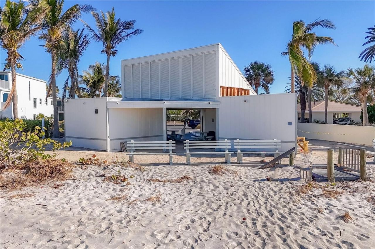 527 Sutton Place, Longboat Key, FL 34228 Photo