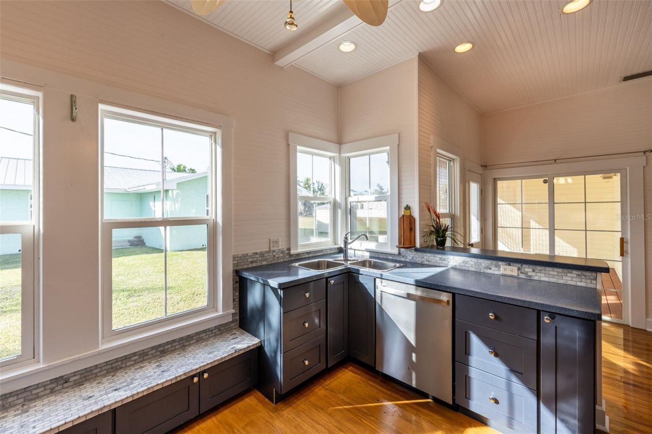 12007 45th Avenue W, Cortez, FL 34215 Photo