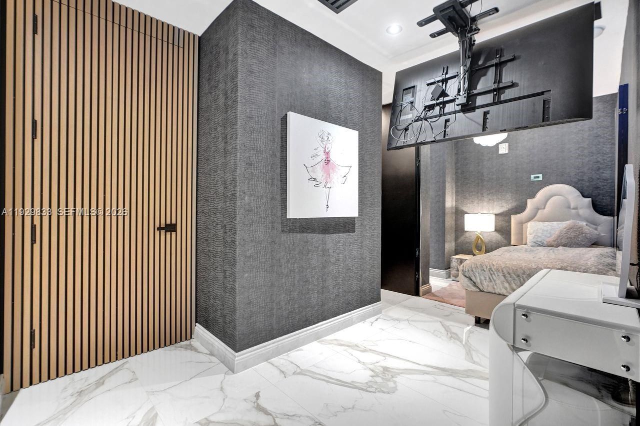 3300 NE 188th St, Unit 210, Aventura, FL 33180 Photo