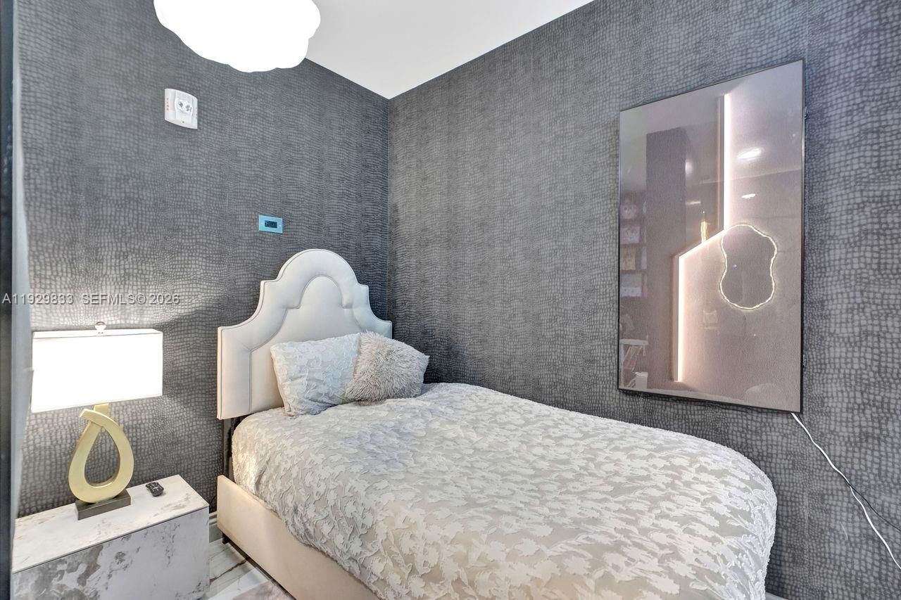 3300 NE 188th St, Unit 210, Aventura, FL 33180 Photo