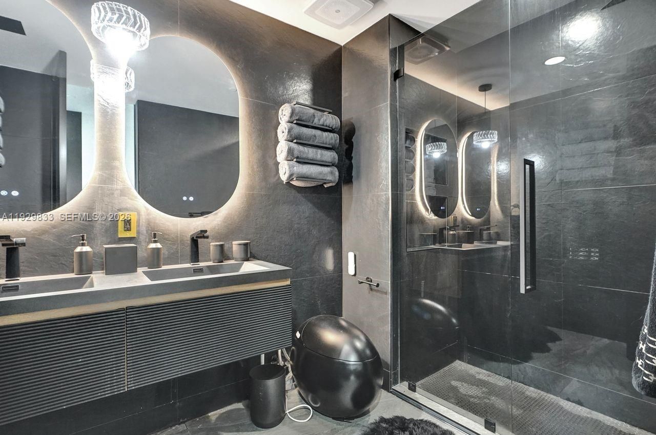 3300 NE 188th St, Unit 210, Aventura, FL 33180 Photo