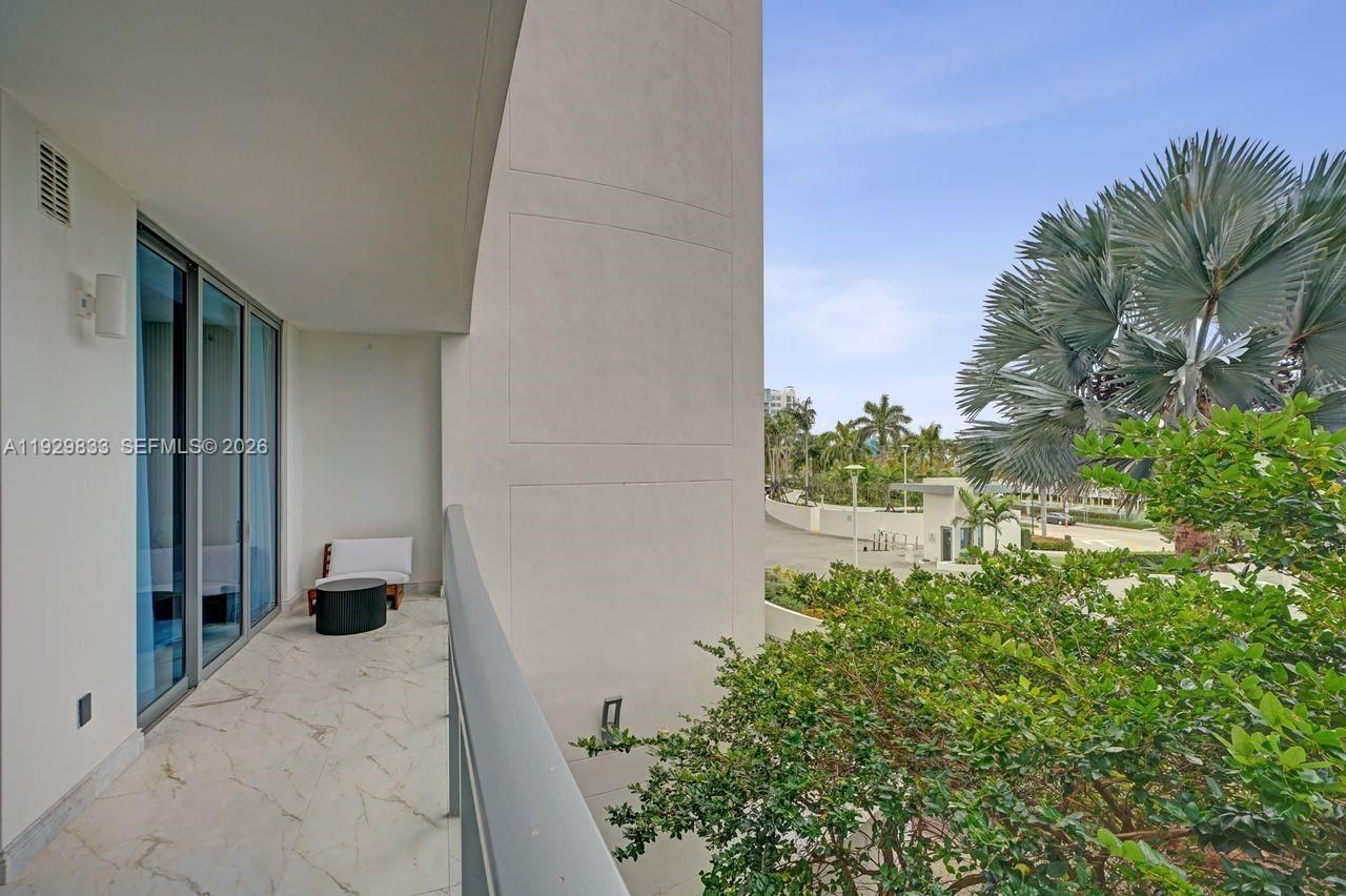 3300 NE 188th St, Unit 210, Aventura, FL 33180 Photo