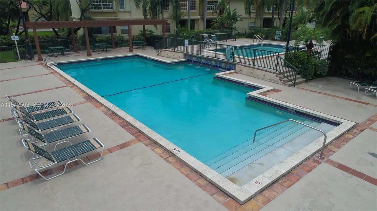 18328 NW 68th Ave, Unit P, Hialeah, FL 33015 Photo