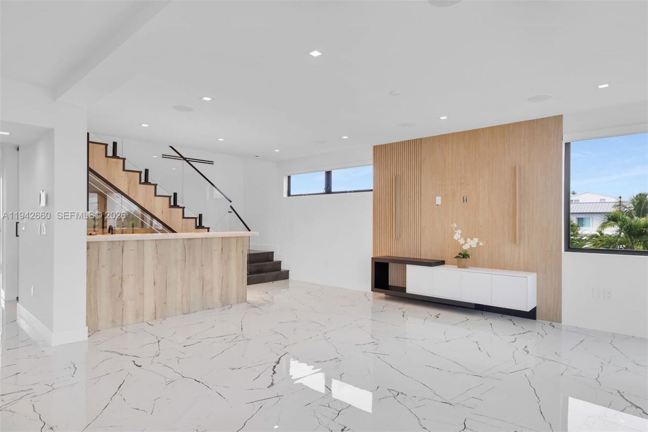 141 Grassy Rd , Key Largo, FL 33037 Photo