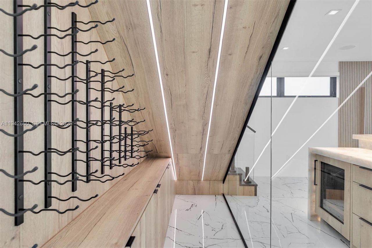 141 Grassy Rd , Key Largo, FL 33037 Photo