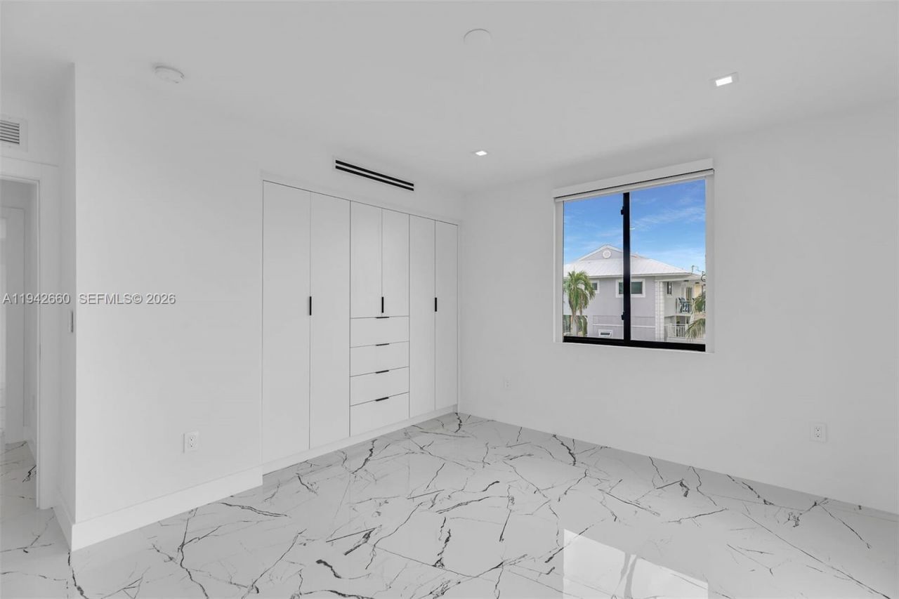 141 Grassy Rd , Key Largo, FL 33037 Photo