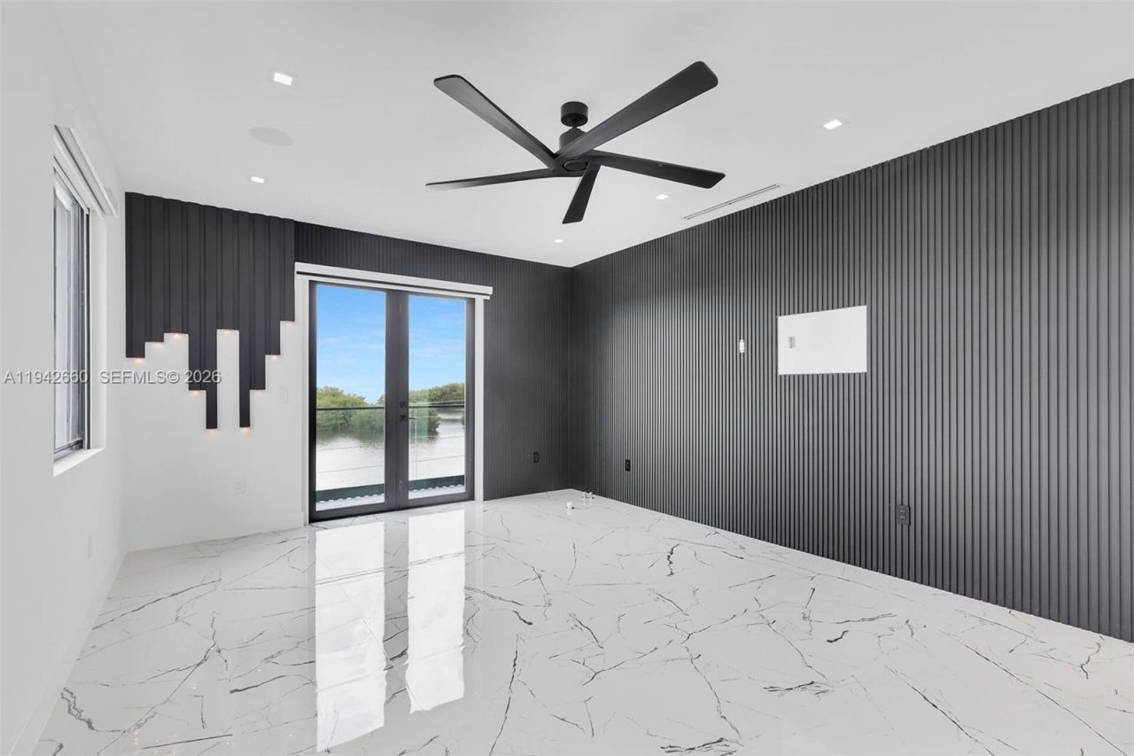 141 Grassy Rd , Key Largo, FL 33037 Photo