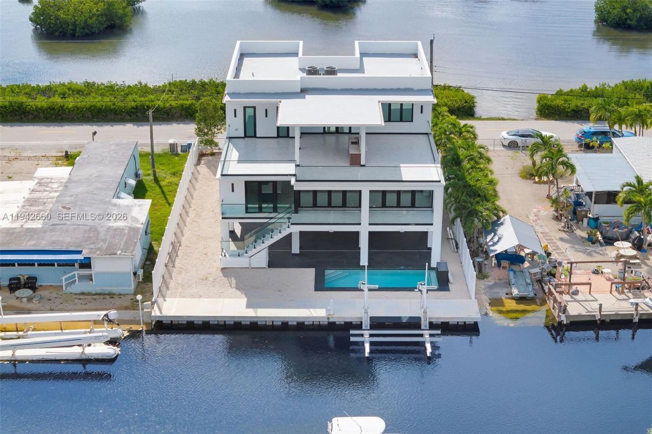 141 Grassy Rd , Key Largo, FL 33037 Photo