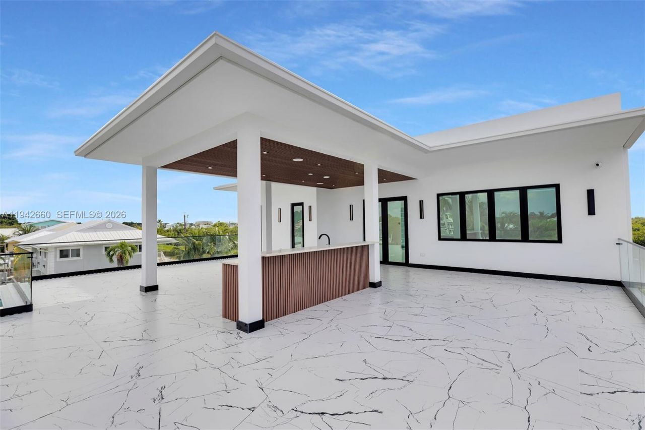 141 Grassy Rd , Key Largo, FL 33037 Photo