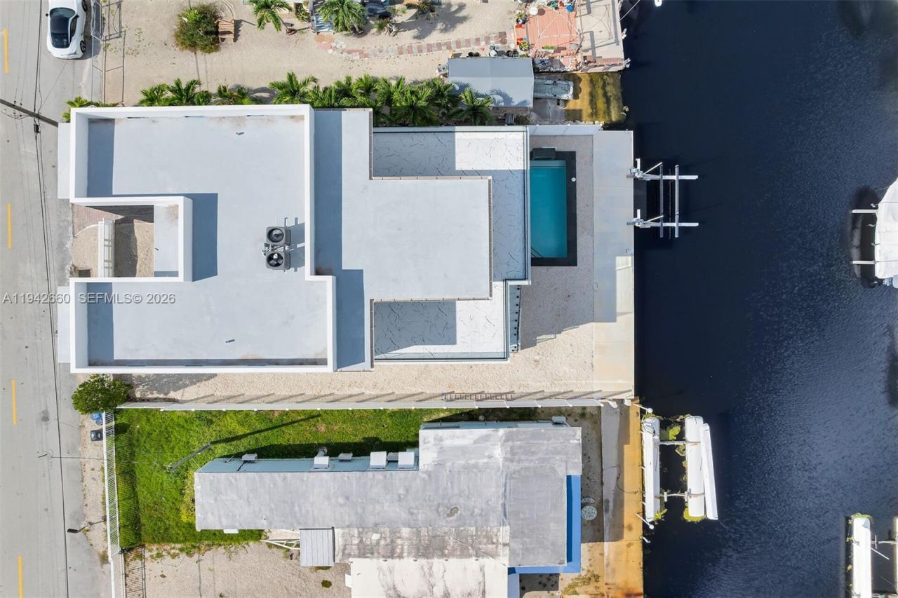 141 Grassy Rd , Key Largo, FL 33037 Photo