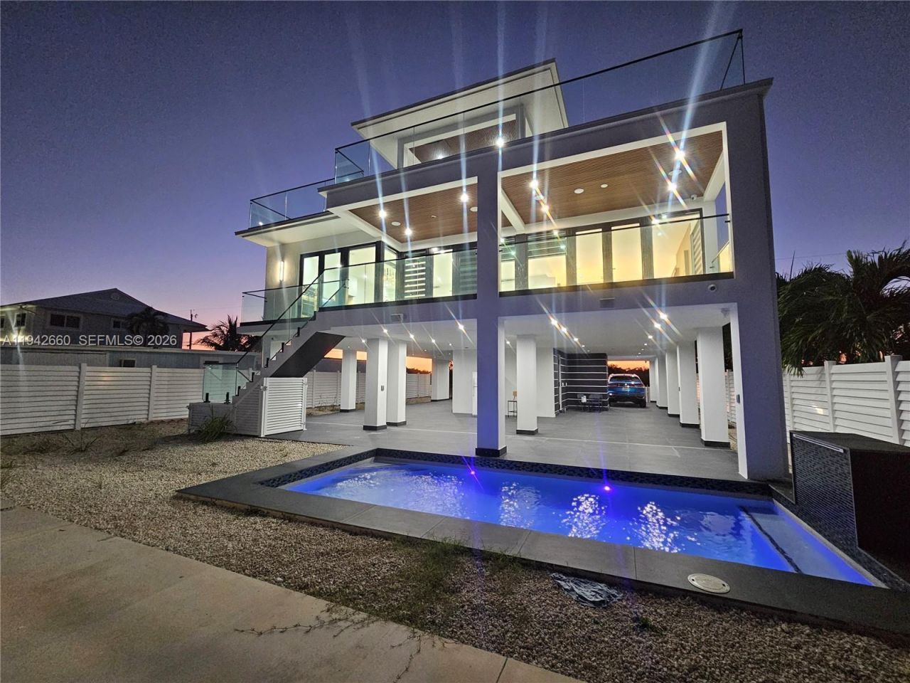 141 Grassy Rd , Key Largo, FL 33037 Photo