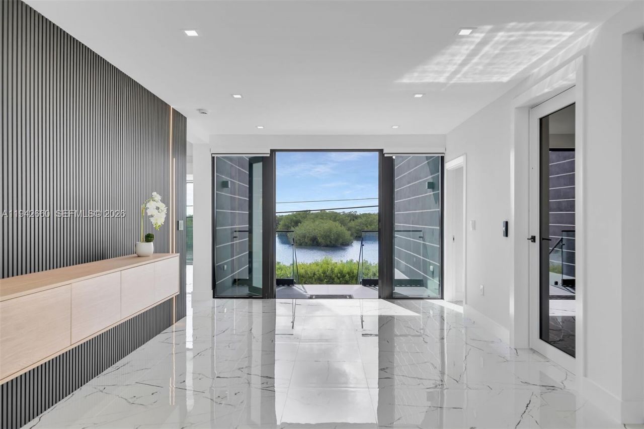 141 Grassy Rd , Key Largo, FL 33037 Photo