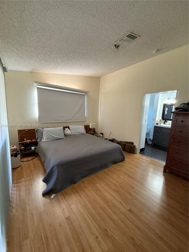 6190 Pine Tree Ln , Tamarac, FL 33319 Photo