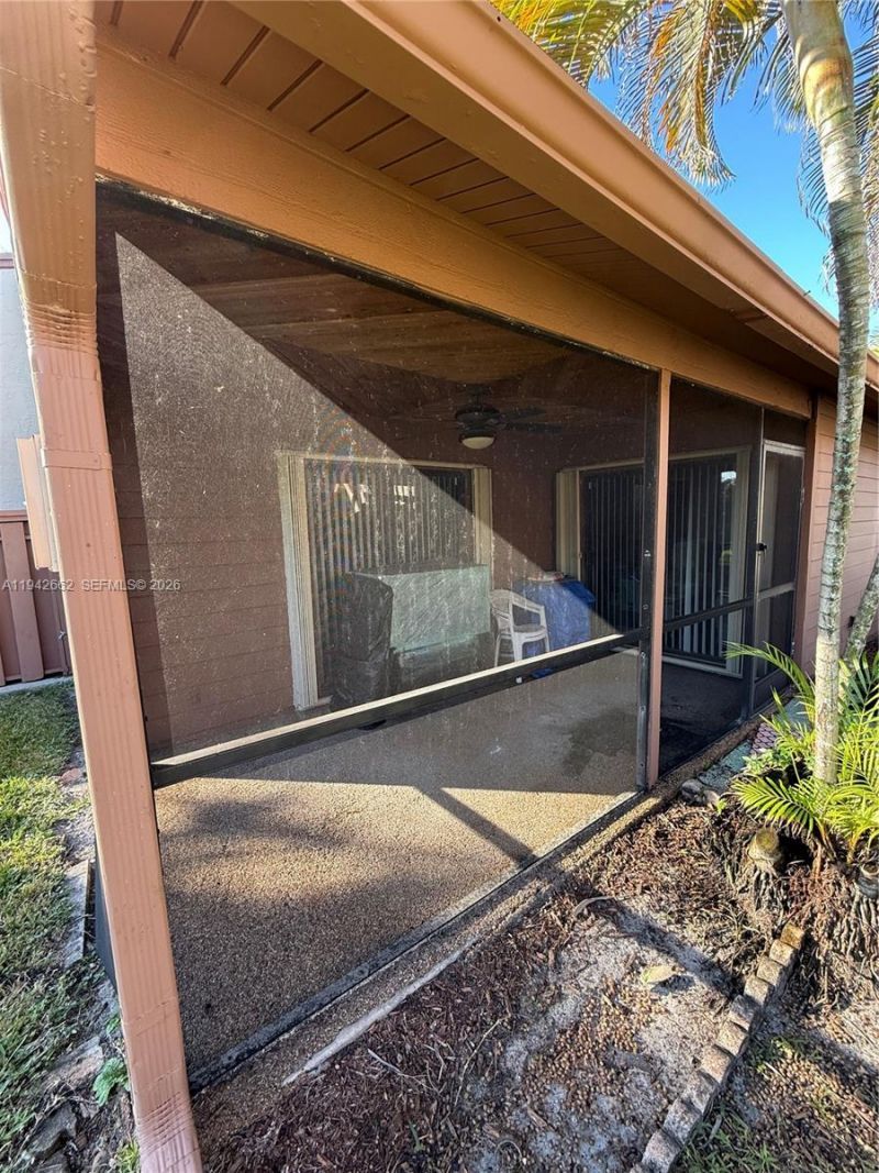 6190 Pine Tree Ln , Tamarac, FL 33319 Photo