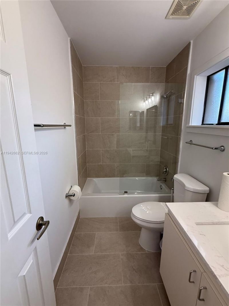 6190 Pine Tree Ln , Tamarac, FL 33319 Photo