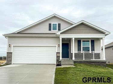 12707 S 205th Avenue, Gretna, NE 68028
