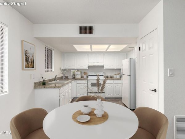 12222 N PARADISE VILLAGE Parkway S, Unit 212, Phoenix, AZ 85032