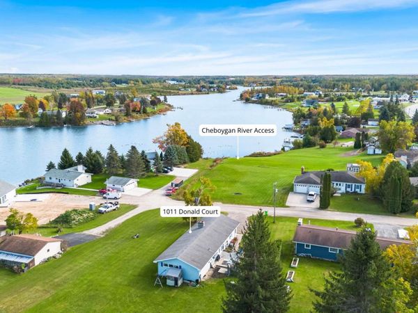 1011 Donald Court, Cheboygan, MI 49721