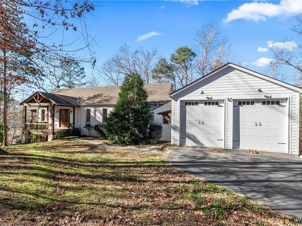 15340 Stonehedge Cliffs Road, Northport, AL 35475