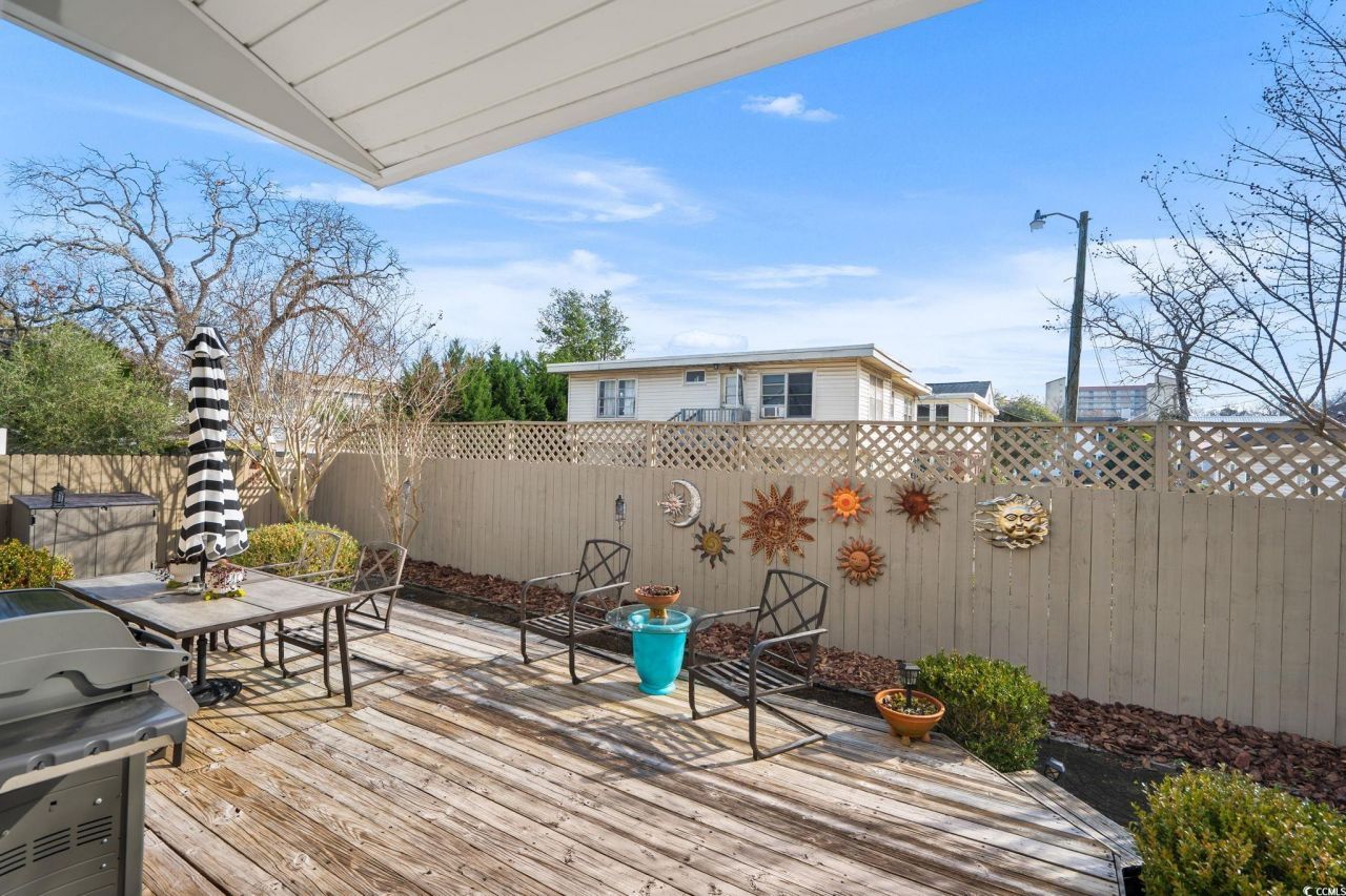 1705 Edge Dr. Photo 16