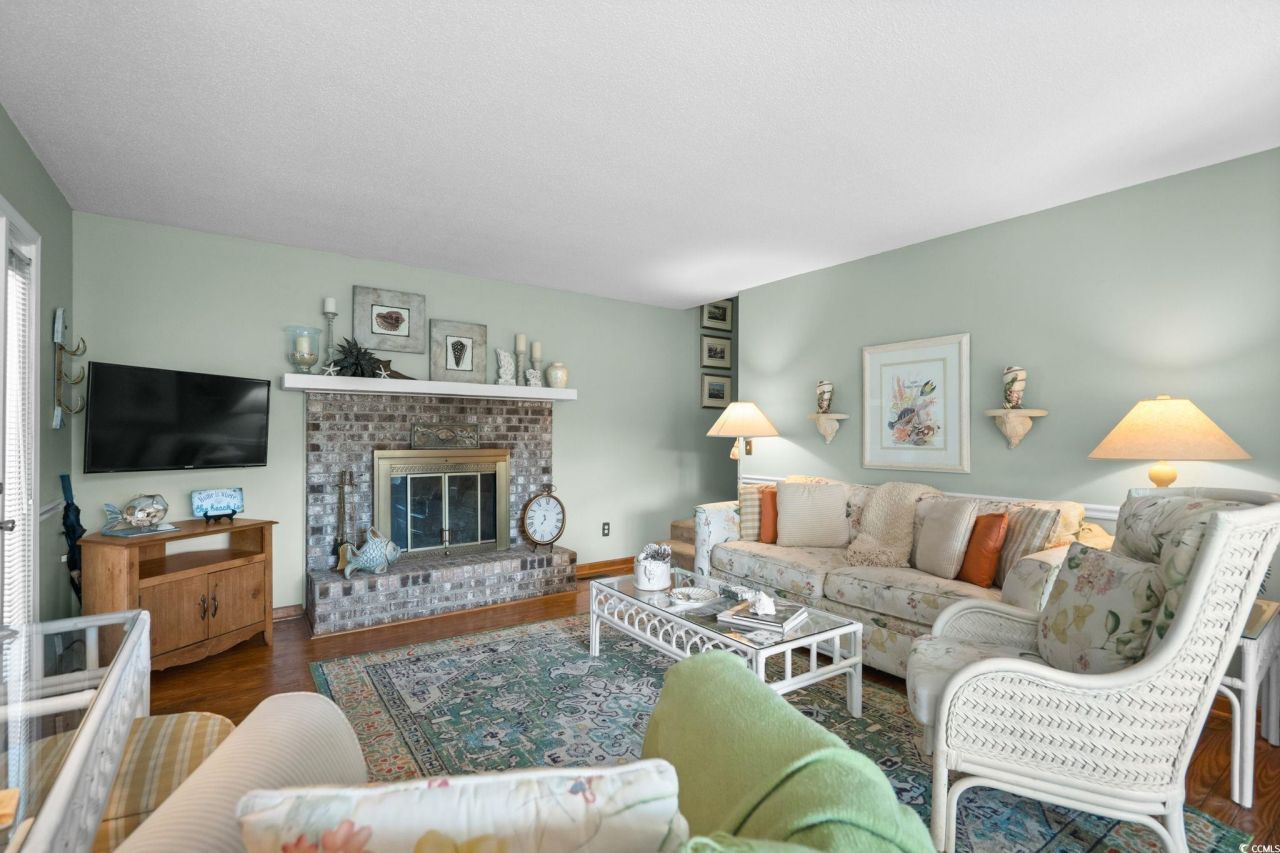 1705 Edge Dr. Photo 8