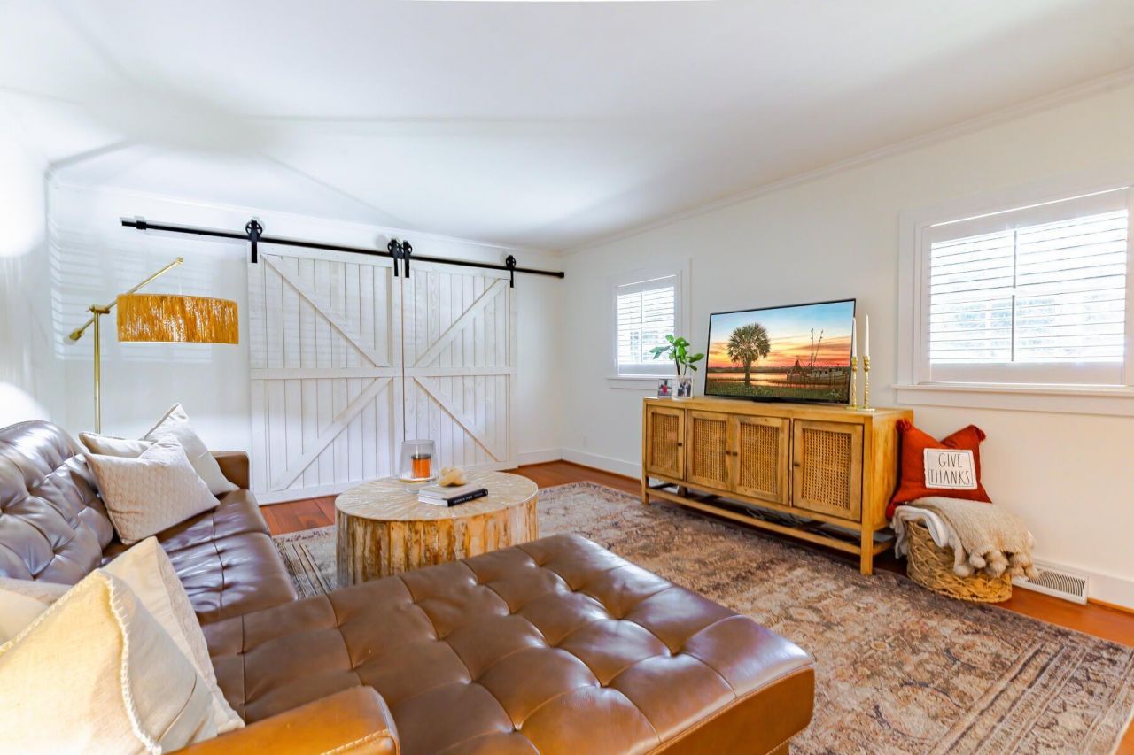 110 Carroll Court Photo 10