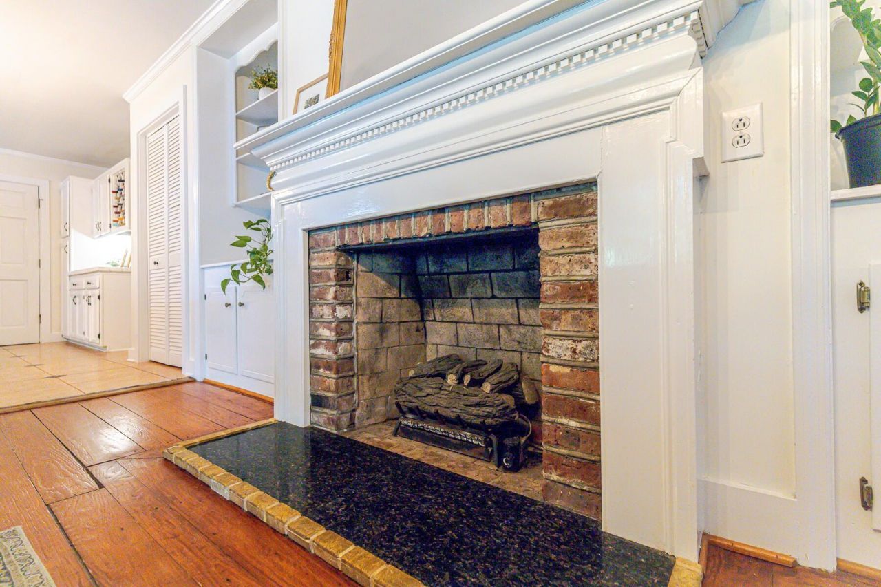 110 Carroll Court Photo 16