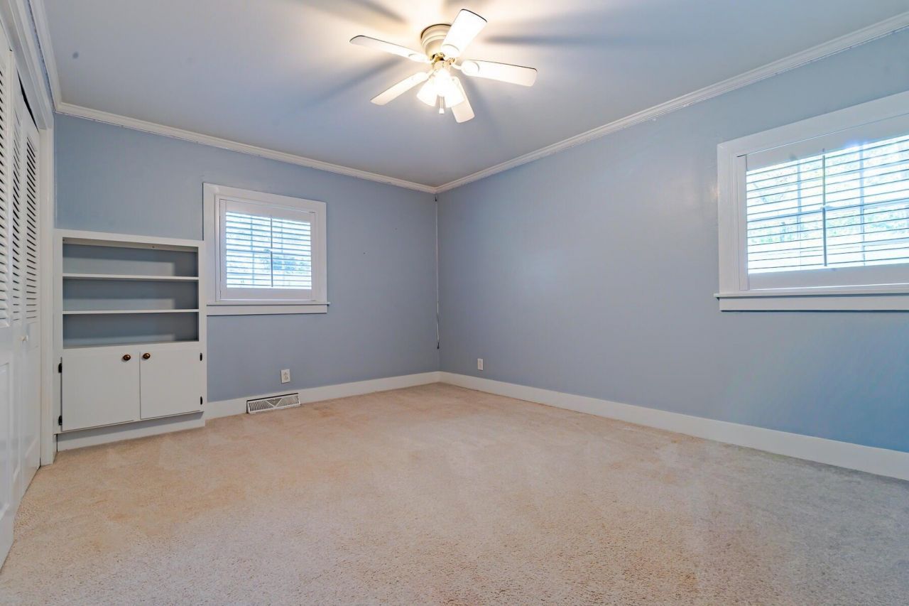 110 Carroll Court Photo 22