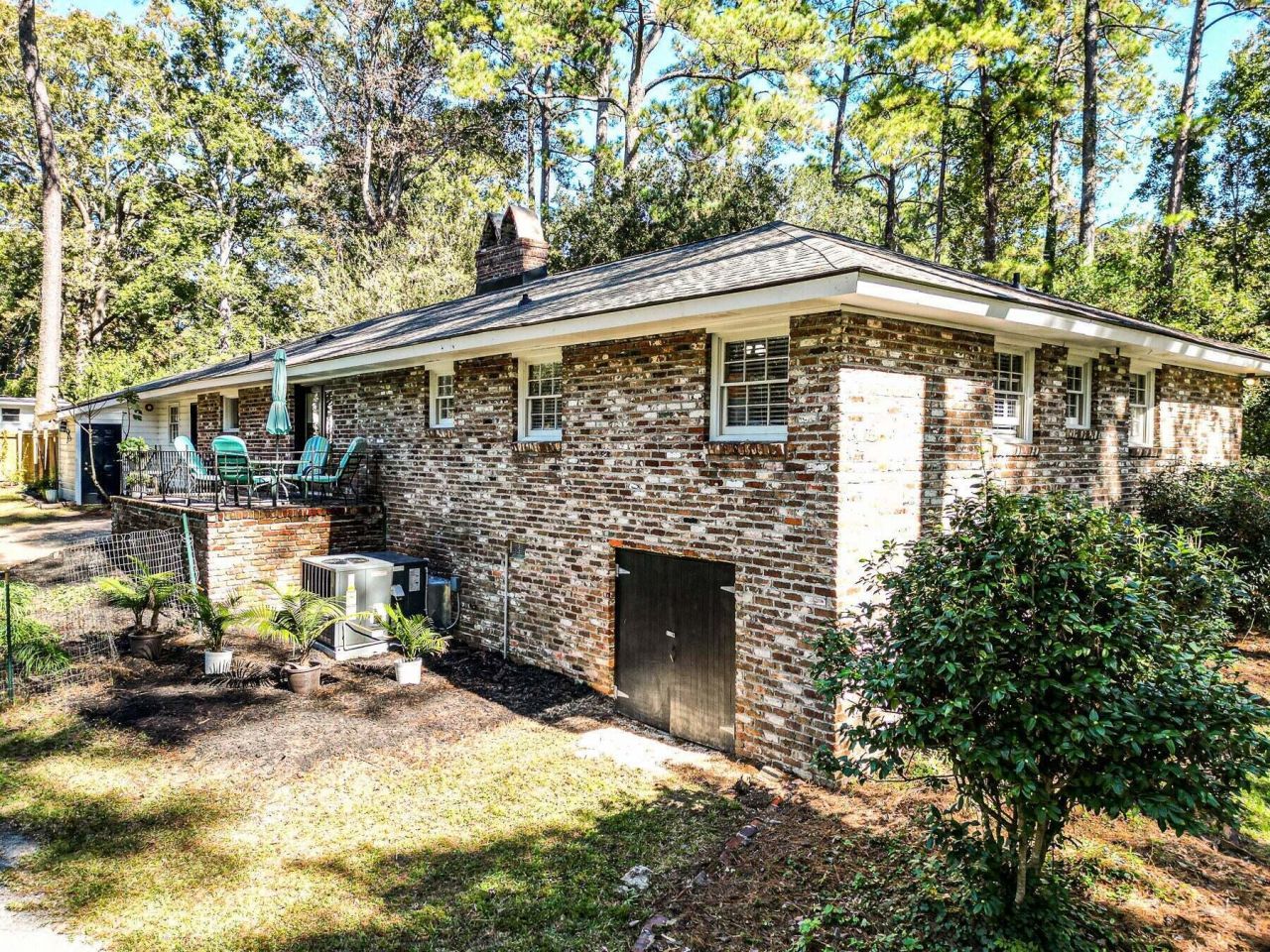 110 Carroll Court Photo 32